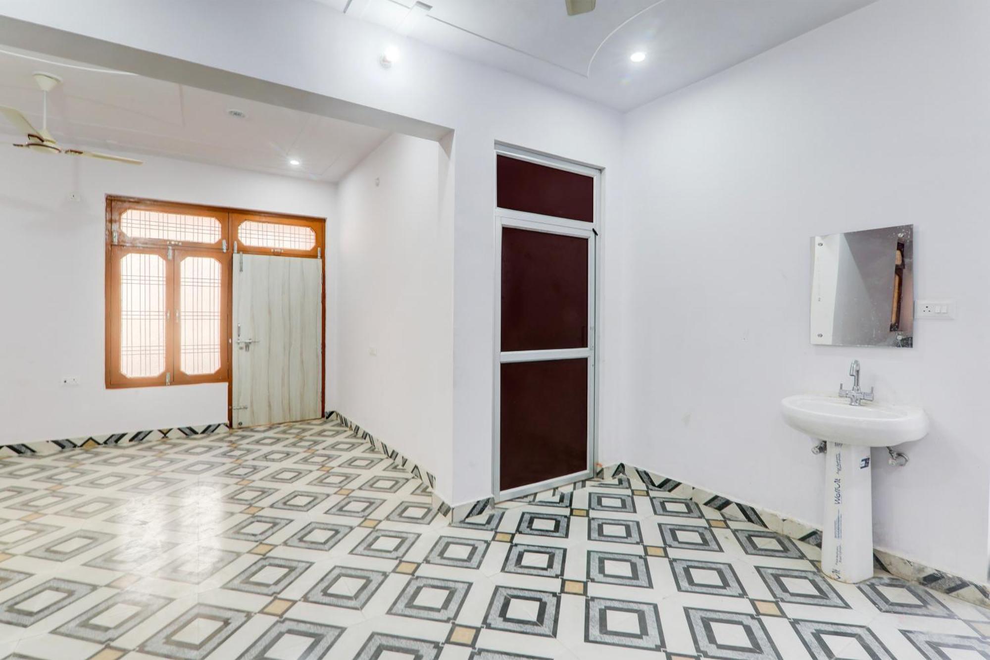 Hotel O White House Hasanganj Εξωτερικό φωτογραφία
